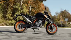 KTM-890-Duke-Review